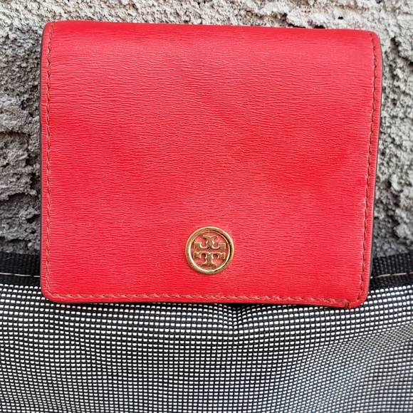 Tory Burch Handbags - Tory Burch little wallet